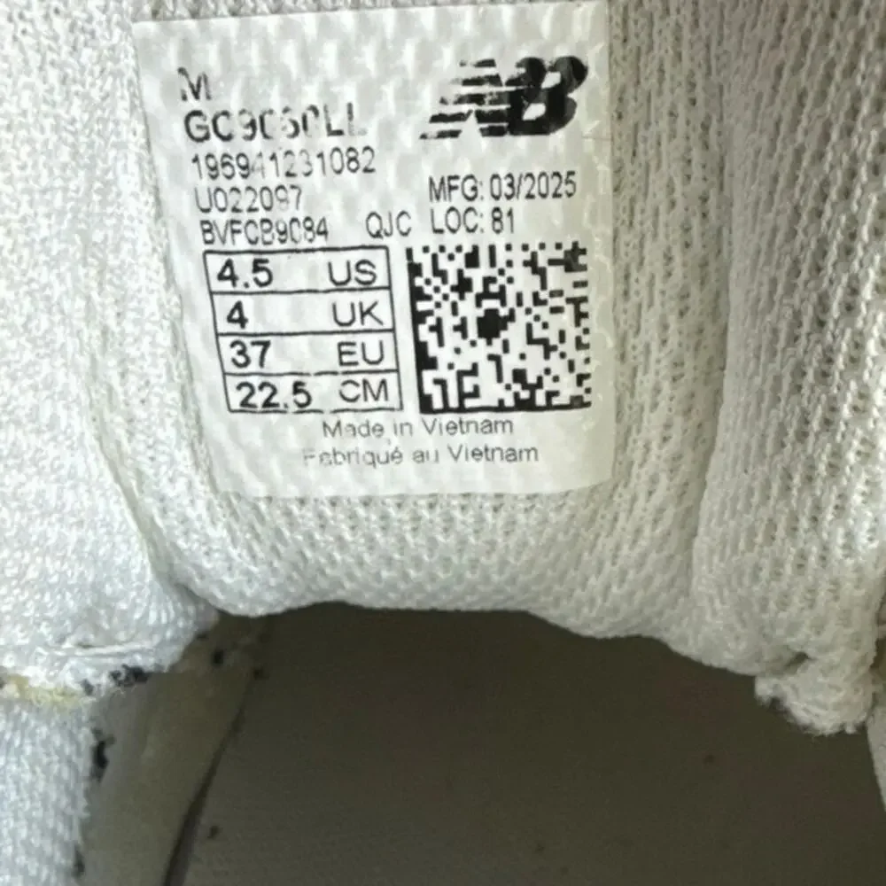 New Balance 9060 ‘Reflection’ Kids Sneakers- SZ 4.5 Y- 6 W